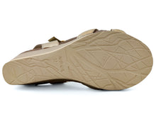 Load image into Gallery viewer, Naot Throne