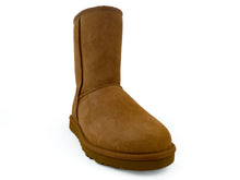 Load image into Gallery viewer, UGG Men&#39;s Classic Short 5800
